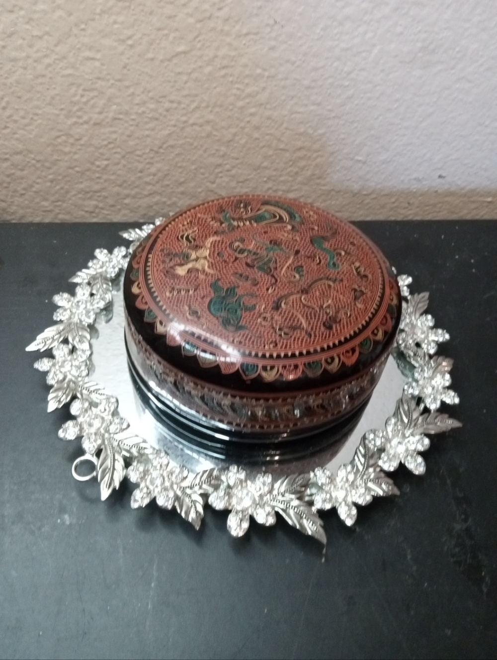 GORGEOUS Kotobuki Japan Lacquer Ware 5"x5"x3" Trinket Box